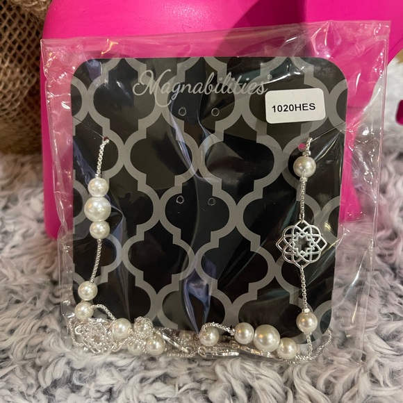 Magnabilities Moroccan and Pearl Silver Necklace - Picture 3 of 5